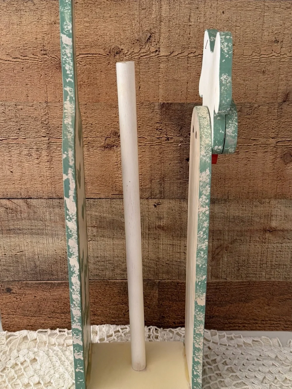 VTG Folk Art Kitschy Dog Toilet Paper Holder